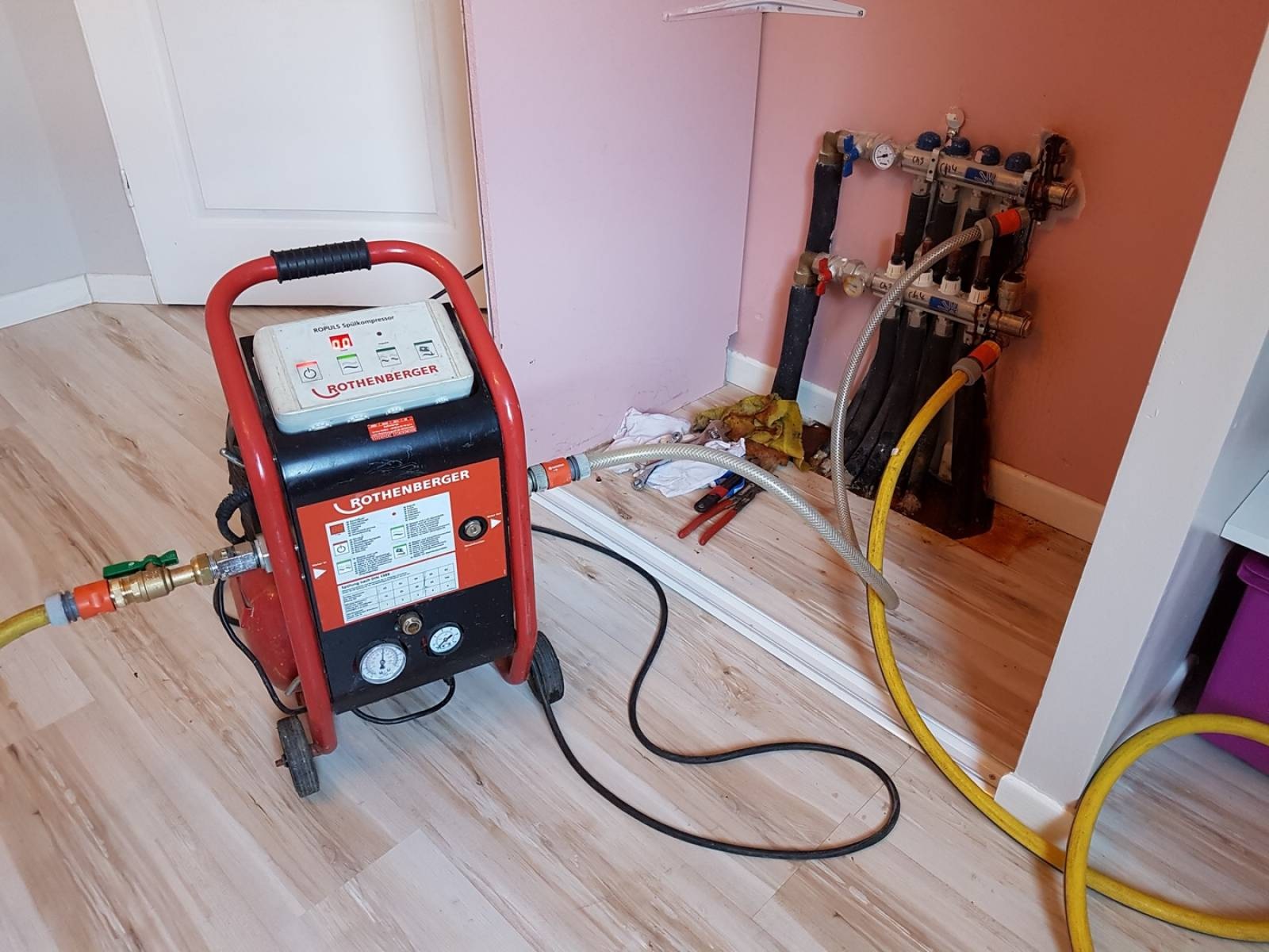Pendik Ahmet Yesevi Vaillant Hermetik Şofben Petek Temizliği